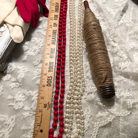 Set of 3 vintage faux pearl necklaces red white - Picture 6 of 8